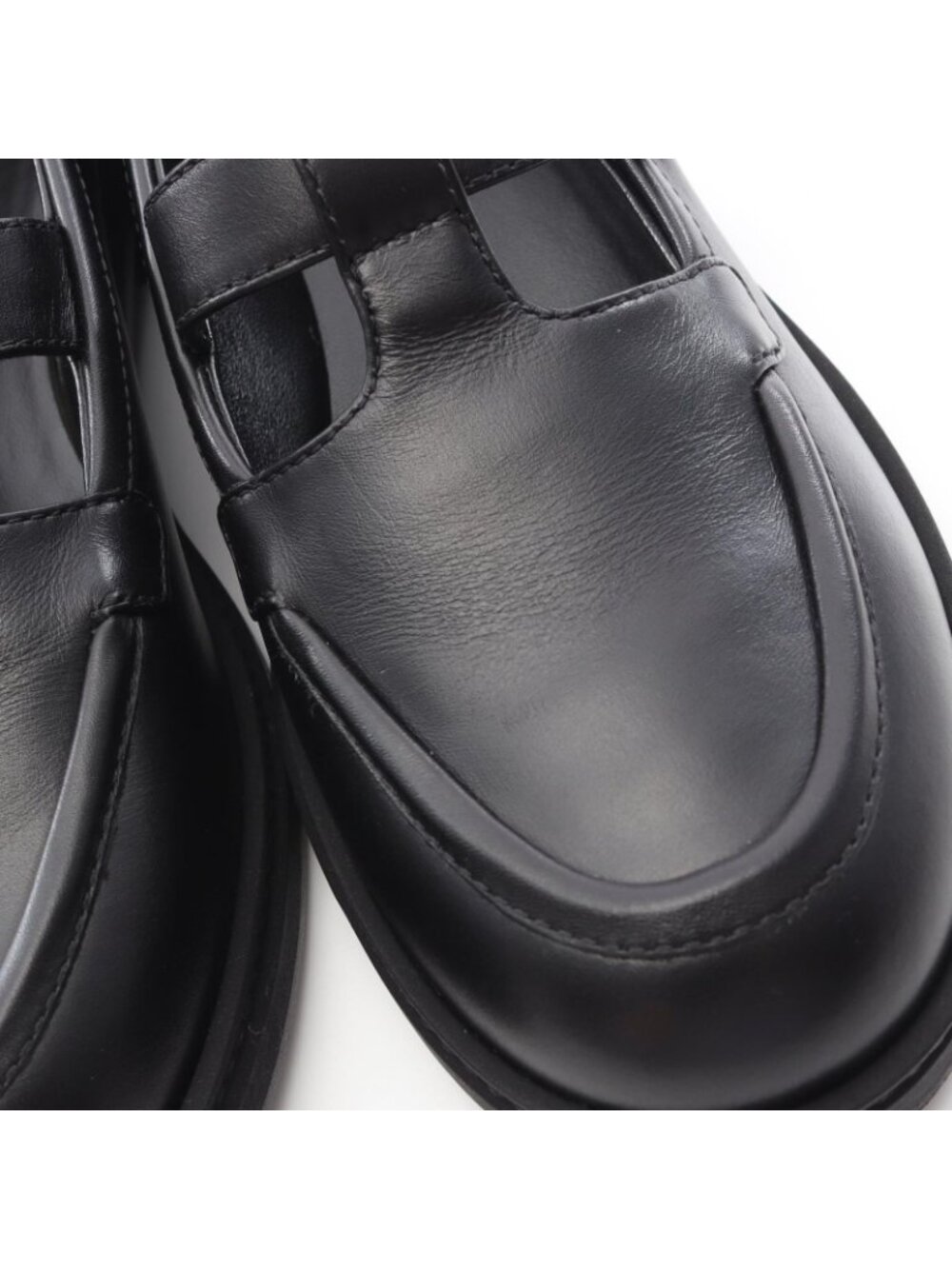 Chanel Loafers CC Logo Turnlock Black Leather - Picture 6 of 9